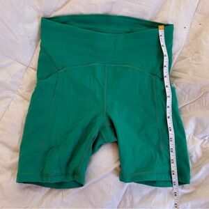 Lululemon Power Thru HR Short 6"